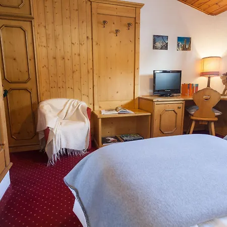 Vallée Blanche Hotel 3*