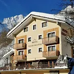 Vallee Blanche 3*