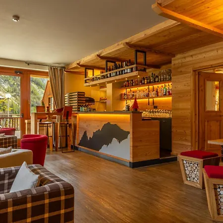 ホテル Vallee Blanche クールマイユール