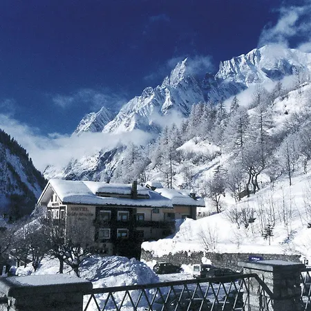 Vallee Blanche Hotel